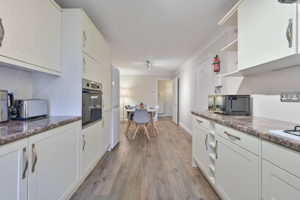 Spacious Sandbanks Apartment Near Beach And Bars With Free Parking Poole Exterior foto
