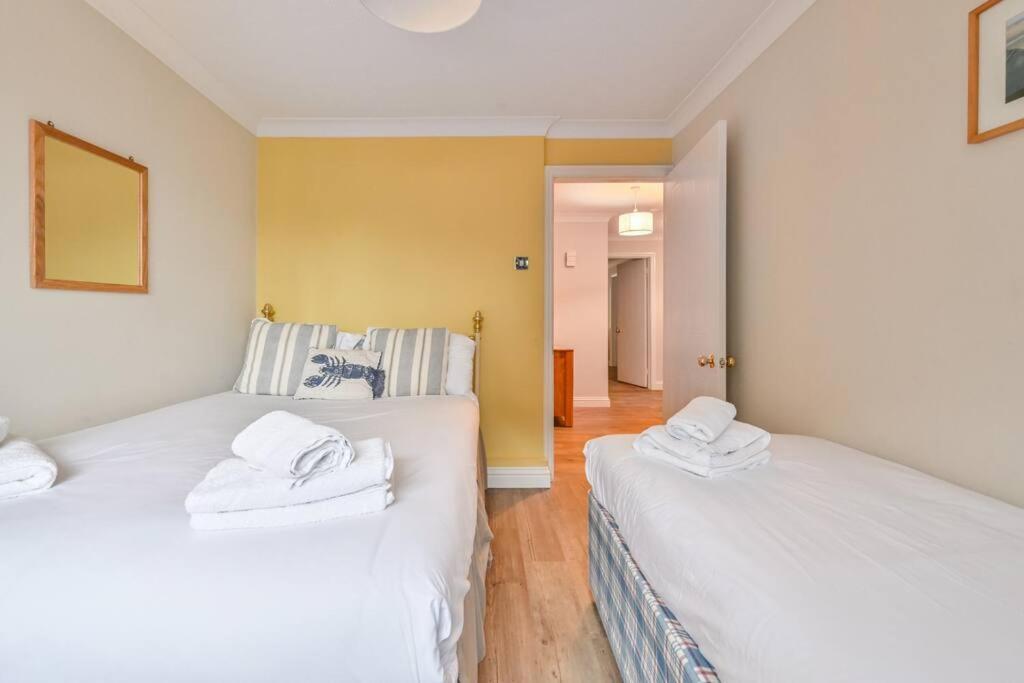 Spacious Sandbanks Apartment Near Beach And Bars With Free Parking Poole Exterior foto