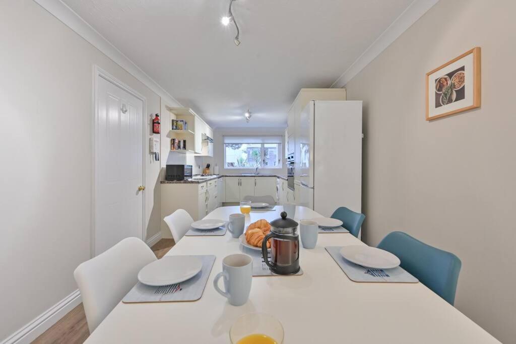 Spacious Sandbanks Apartment Near Beach And Bars With Free Parking Poole Exterior foto